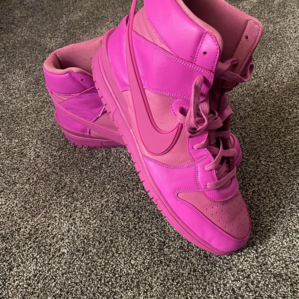 Nikes - Picture 2 of 3